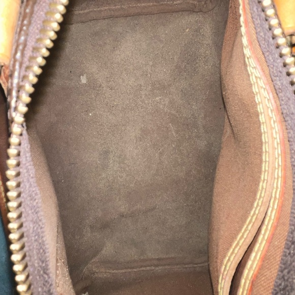 Authentic Louis Vuitton $800 - Picture 7 of 7